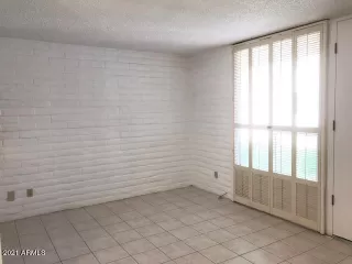 Photo #5: 6190949 Listing