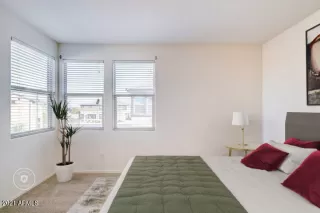 Photo #2: 6190969 Listing