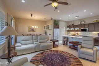 Photo #5: 6191134 Listing