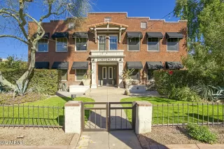 More Details about MLS # 6191256 : 304 W ROOSEVELT STREET#102
