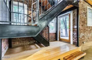 Photo #1: 6191256 Listing 