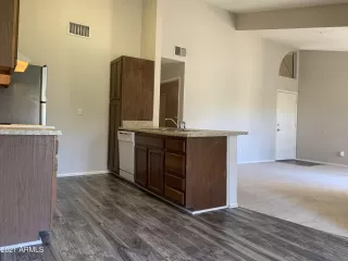 Photo #3: 6191372 Listing