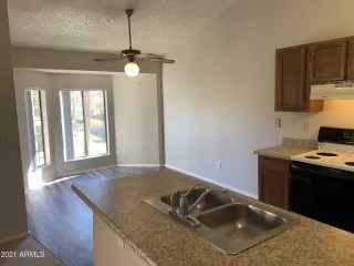 Photo #6: 6191372 Listing