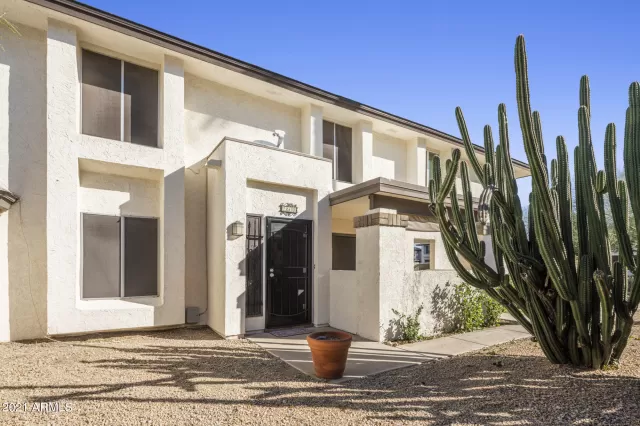 MLS: 6191382 Condo For Sale