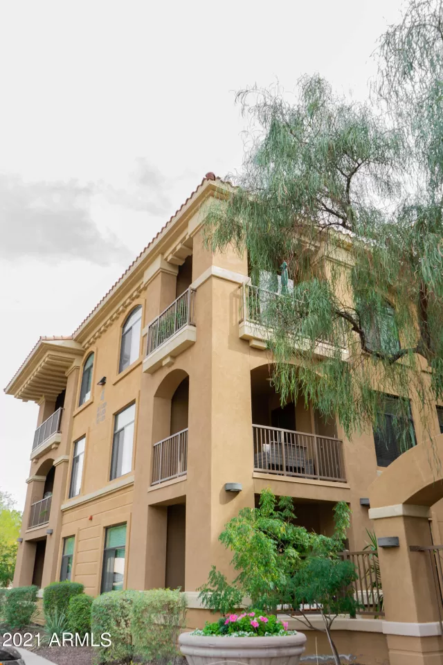 MLS: 6191622 Condo For Sale