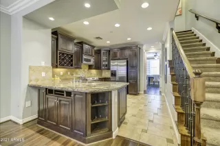 Photo #1: 6191698 Listing