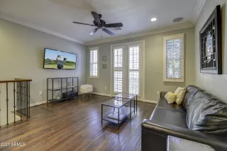 Photo #4: 6191698 Listing