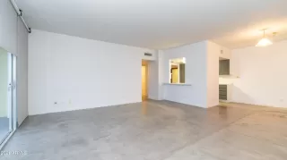 Photo #6: 6191776 Listing