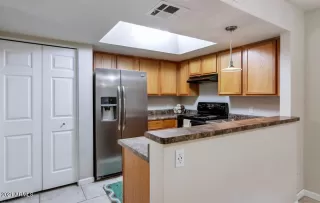 Photo #5: 6191777 Listing 