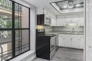 Photo #3: 6191950 Listing