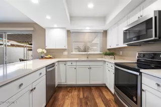 Photo #6: 6192145 Listing 