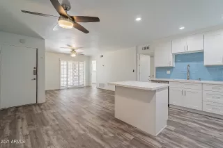 Photo #4: 6192193 Listing