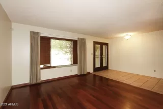 Photo #6: 6192324 Listing