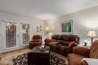 Photo #2: 6192386 Listing