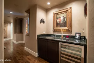 Photo #4: 6192536 Listing