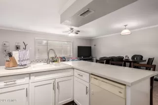 Photo #5: 6192631 Listing