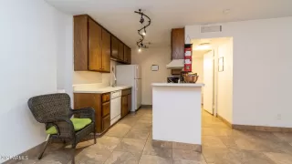 Photo #4: 6192727 Listing
