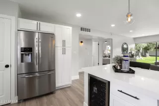 Photo #4: 6192738 Listing