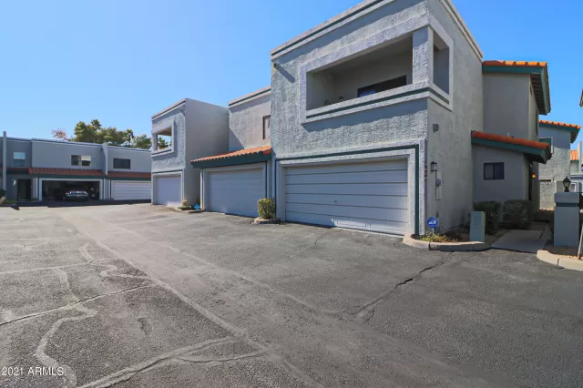 MLS: 6193426 Condo For Sale