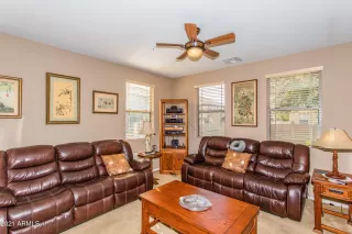 Photo #4: 6193516 Listing