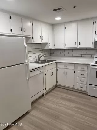 Photo #2: 6193535 Listing 