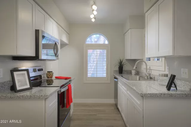 MLS: 6193572 Condo For Sale