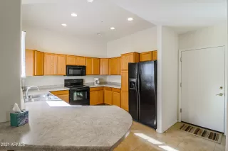 Photo #5: 6193753 Listing