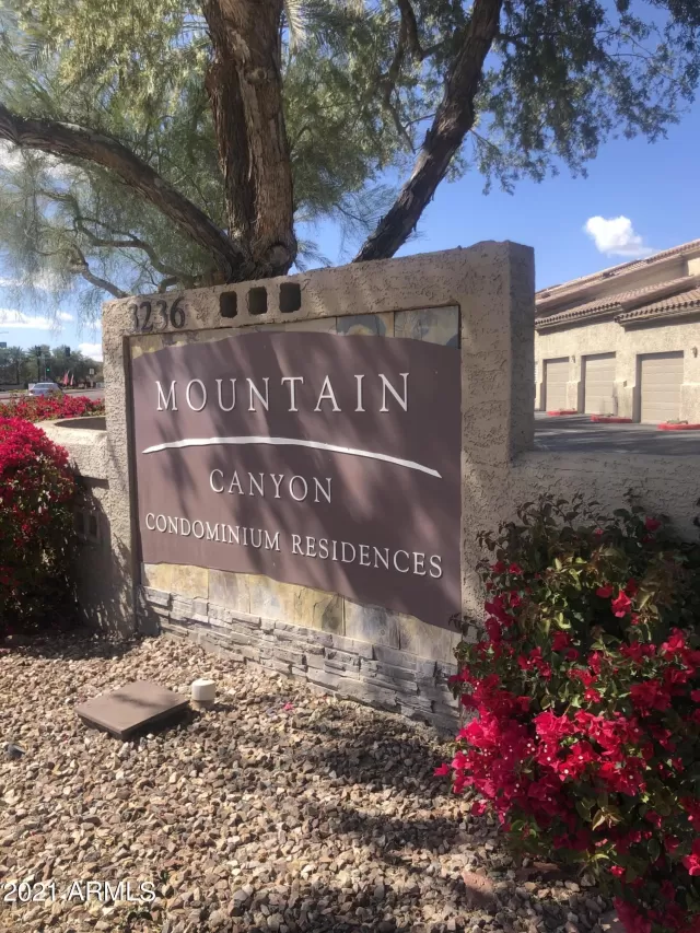 MLS: 6193819 Condo For Sale