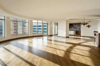 Photo #5: 6193859 Listing