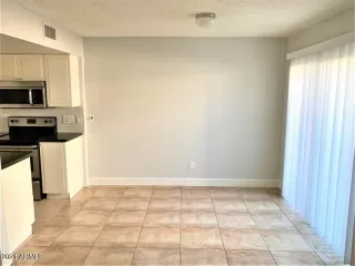 Photo #3: 6193894 Listing 