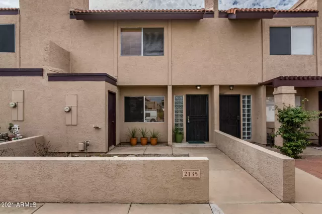 MLS: 6193936 Condo For Sale