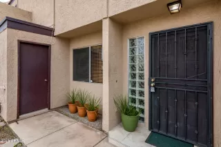 Photo #2: 6193936 Listing