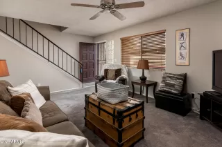 Photo #5: 6193936 Listing