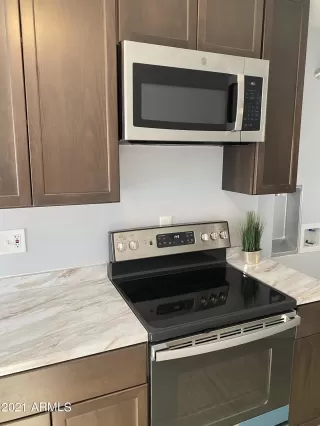 Photo #2: 6193954 Listing