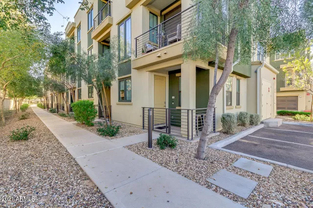 MLS: 6194025 Condo For Sale