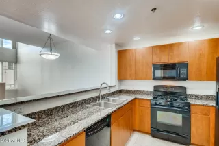 Photo #6: 6194026 Listing 