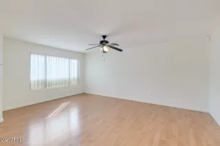 Photo #4: 6194042 Listing