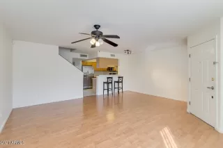 Photo #5: 6194042 Listing