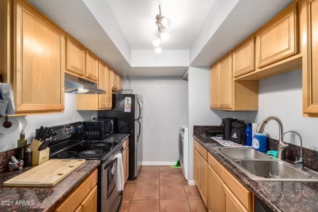 MLS: 6194047 Condo For Sale