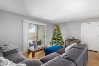 Photo #6: 6194047 Listing