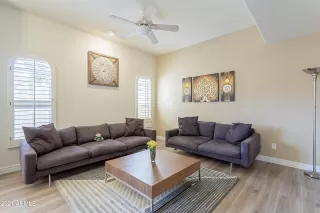 Photo #3: 6194050 Listing