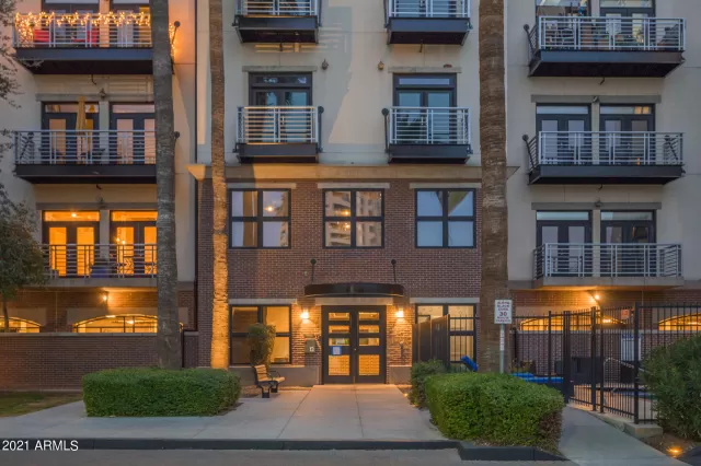 MLS: 6194053 Condo For Sale