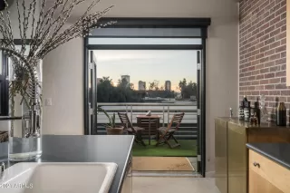 Photo #3: 6194053 Listing