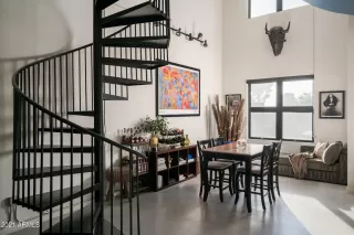 Photo #4: 6194053 Listing