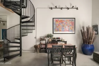 Photo #5: 6194053 Listing