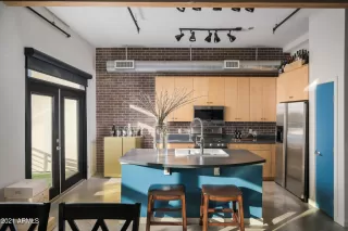 Photo #6: 6194053 Listing