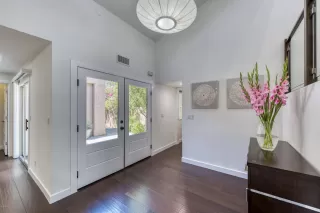 Photo #2: 6194125 Listing