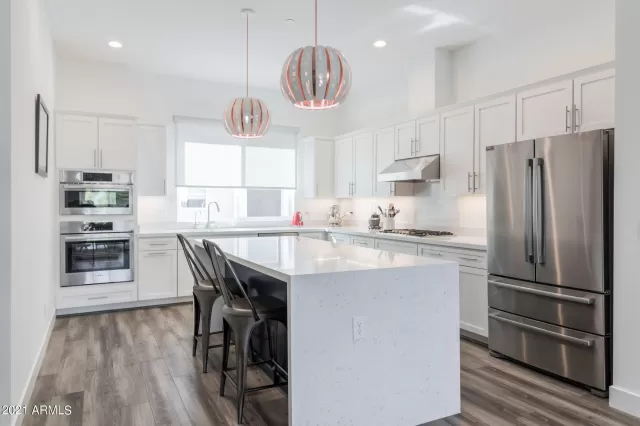 MLS: 6194453 Condo For Sale