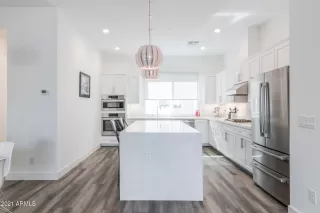 Photo #2: 6194453 Listing