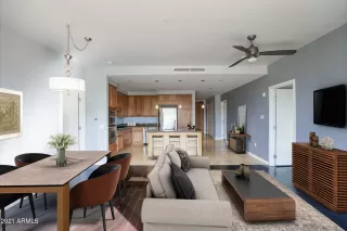 Photo #5: 6194617 Listing